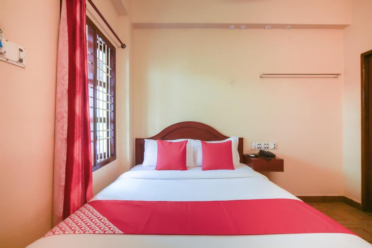 Oyo 23098 Ushama Heritage Guest House Pondicherry Bagian luar foto
