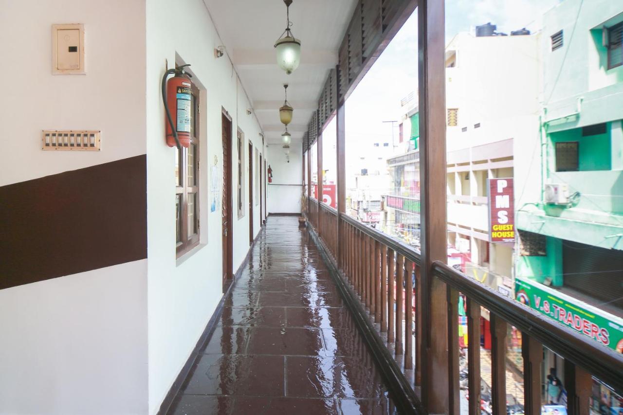 Oyo 23098 Ushama Heritage Guest House Pondicherry Bagian luar foto